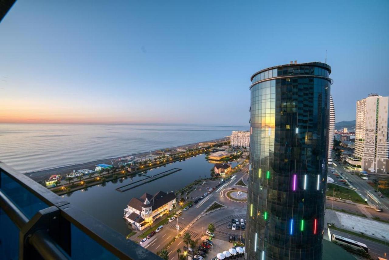 Orbi City Towers Batoumi Extérieur photo